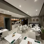 Hotel Oresti Center 3*