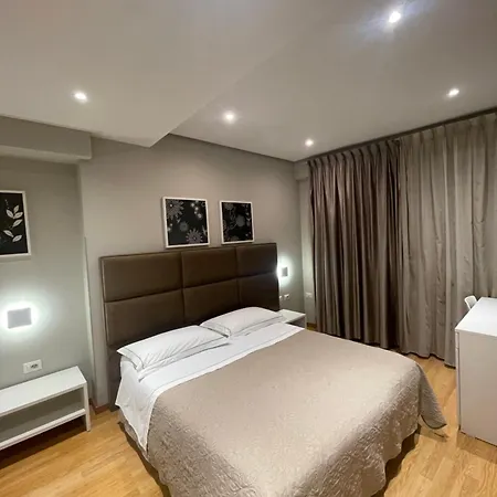 Oresti Center 3*