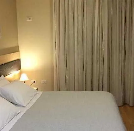 Hotel Oresti Center 3*