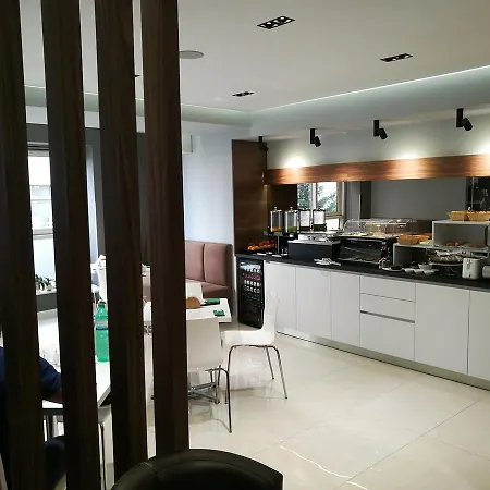 酒店 奥雷斯蒂中心酒店 3*