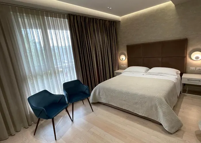 Oresti Center 3* Τίρανα