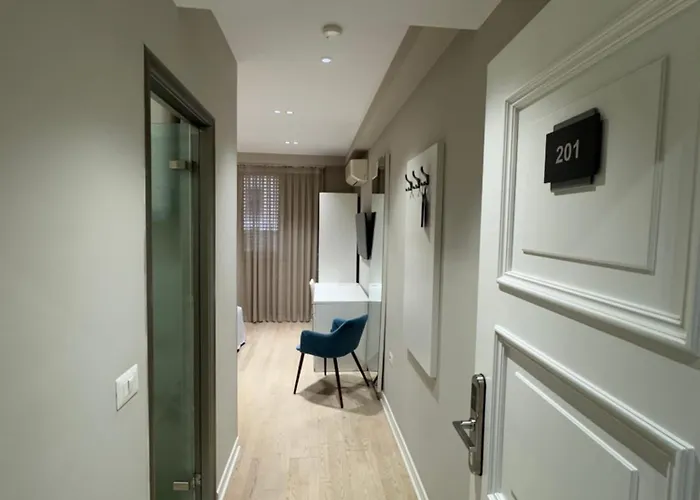 Oresti Center 3* Τίρανα