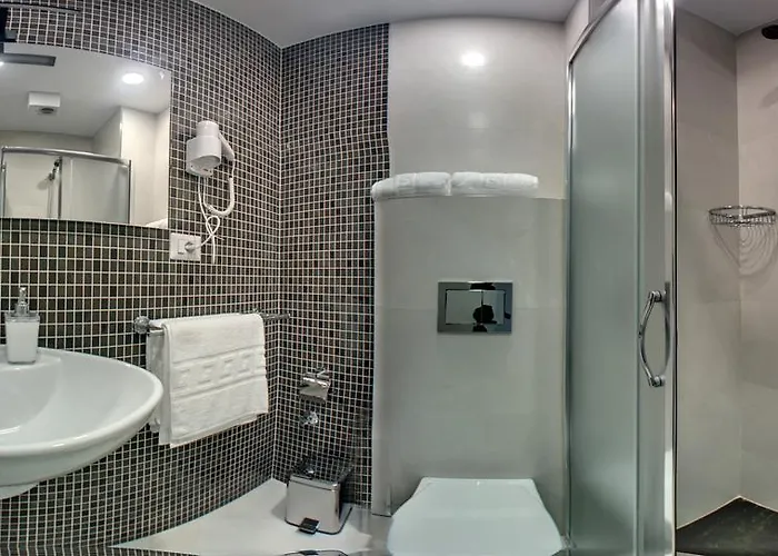 Ξενοδοχείο Oresti Center 3*