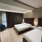 Hotel Oresti Center 3*