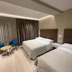 Hotel Oresti Center 3*
