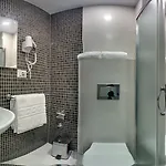 Hotel Oresti Center 3*