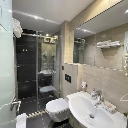 Oresti Center Otel Tiran