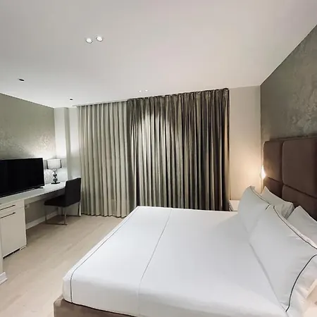 Oresti Center 3* Tiran