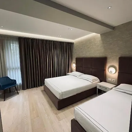 Otel Oresti Center 3*