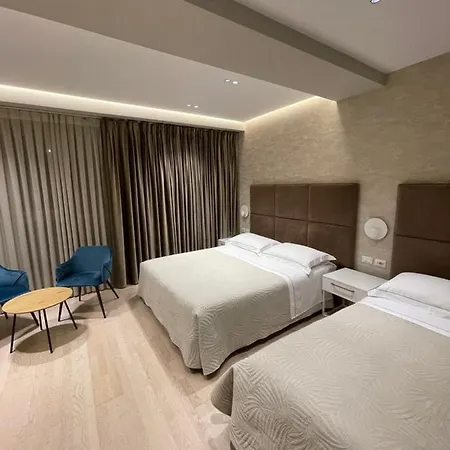 Otel Oresti Center 3*