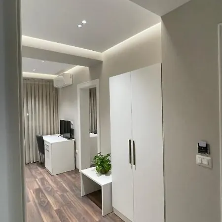 Oresti Center Otel