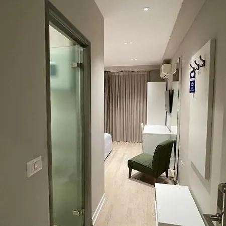 أوريستي سينتر 3*