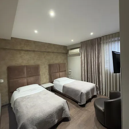 Otel Oresti Center 3*