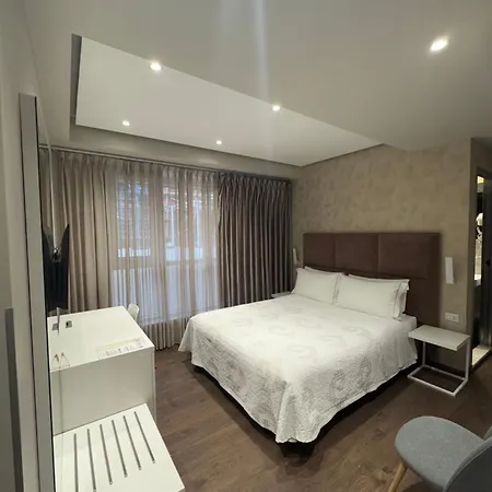 Oresti Center 3* Tiran