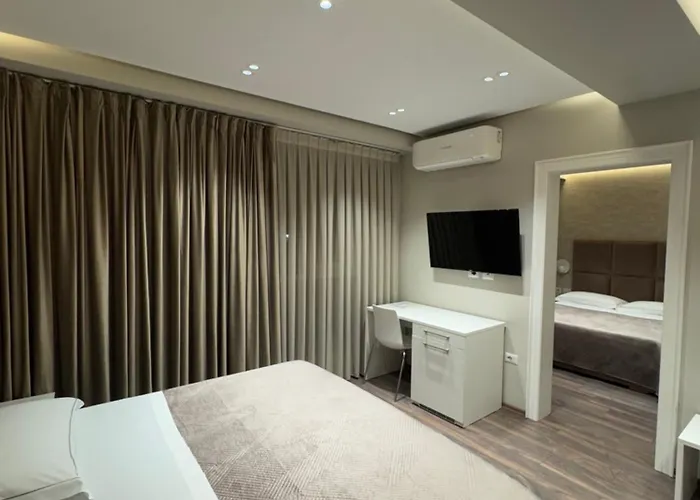 Oresti Center Hotel 3*